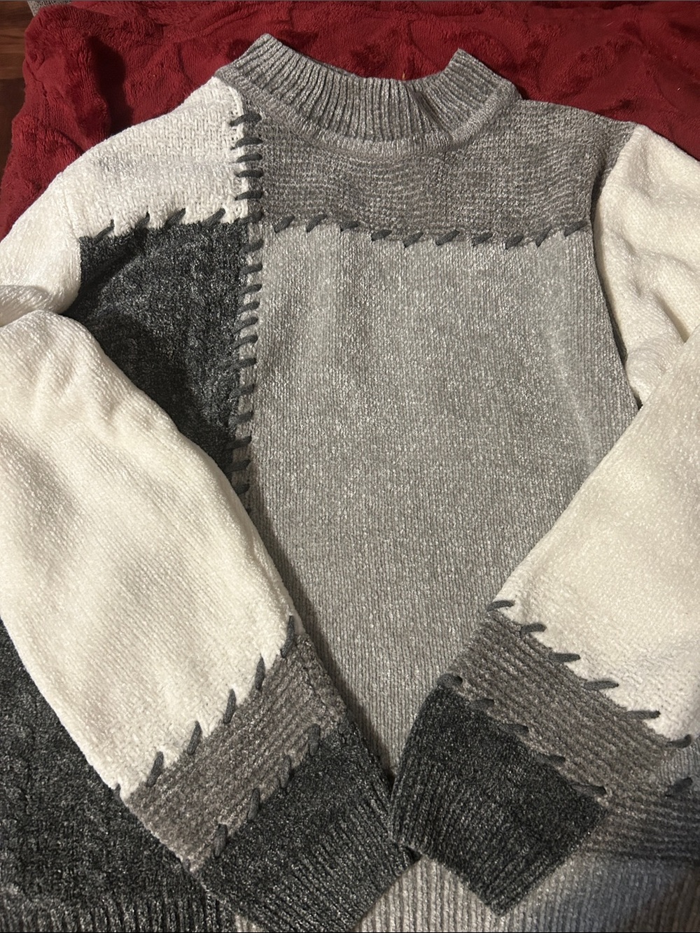 Petite- Women's Grey & Cream Knit Patchwork Sweater petite m